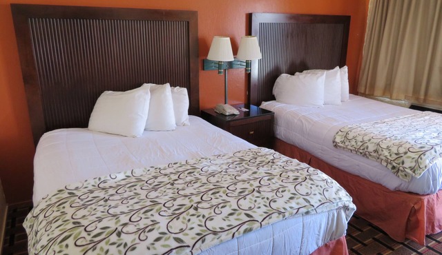 Royal Crest Motel