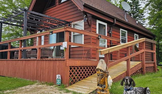 Rustic Cozy A-Frame Retreat! Hike, Fish, Kayak, Relax! in Cascade
