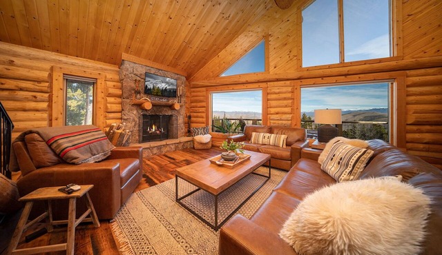 Rustic Luxury-Cozy Cabin-Amazing Views!