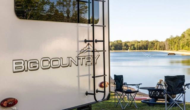 RV CAMP SITE on Forest Lake! (BYO camper, camper NOT included, no beds)
