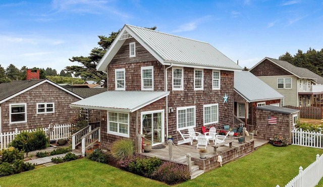 Sail Away Cottage - "This house is FANTASTIC!"