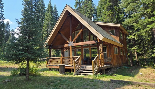 Scenic 2 bedroom home with Loft nestled on 30 beautiful acres near New Meadows.