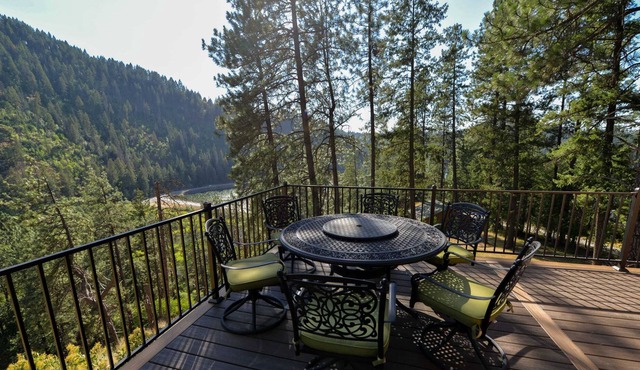 Scenic Bay Retreat | Family Escape W/ Great Views