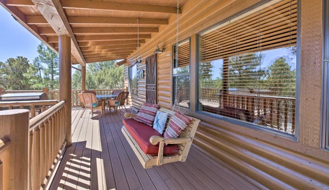 Scenic Show Low Cabin with Huge Deck and Grill!