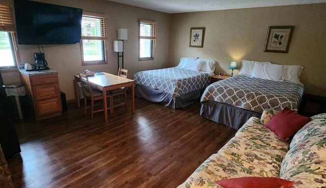 Schuss Village Studio Unit 117 True Ski-in/Ski-out.