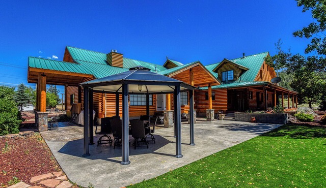 Secluded Williams Lodge Retreat | Pines, Peace, & Privacy!