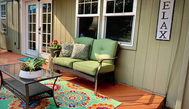 Serene Guest Suite w/Forest View + Hot tub. Dog friendly.