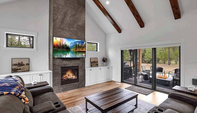 Serene & Modern, Steam Shower, Hot Tub, King Beds
