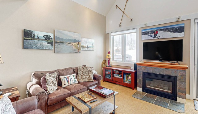 Serene mountain-view condo with skiing, washer/dryer, gas grill, & patio
