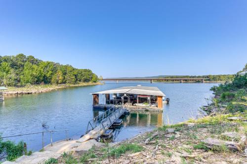 Shared Dock & Yard: Greers Ferry Lake Home! in Greers Ferry