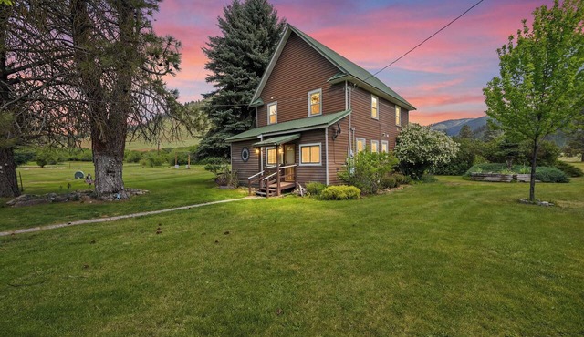 Sharilynn @ BarBEarl Ranch - 66 private acres with hot tub and private pond