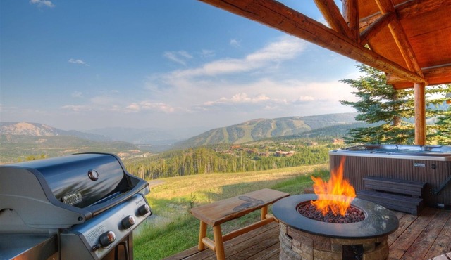 "Shooting Star"Cowboy Heaven Cabin-Perfect Montana Getaway,Hot Tub,Views,Firepit