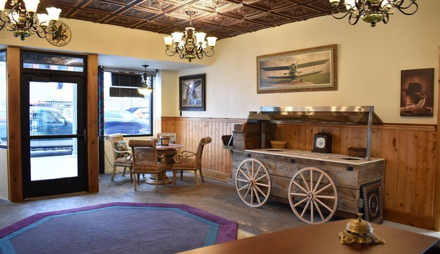 Silver Horseshoe Inn