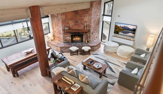 SilverKing Mountainside Penthouse - Sleeps 12