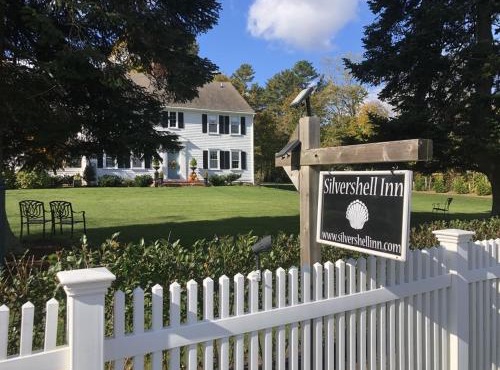 Silvershell Inn in Marion