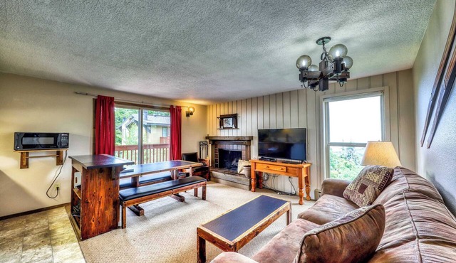 Ski-In Ski-Out Bogus Basin Condo with 2 Decks