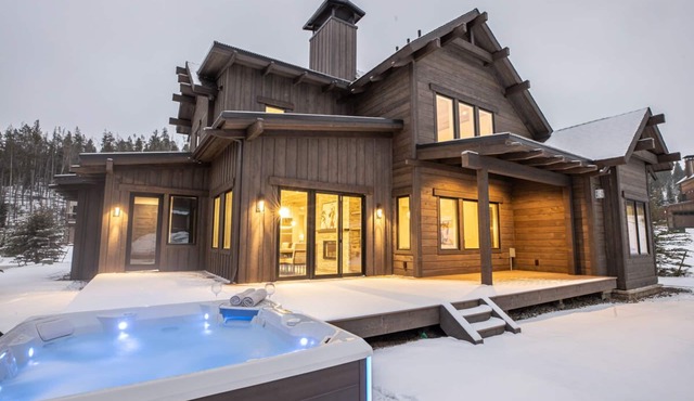 Ski-In/Ski-Out Cabin with Private Hot Tub and Mountain Views