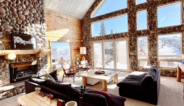 Ski-in/Ski-out Powder Mountain Lodge