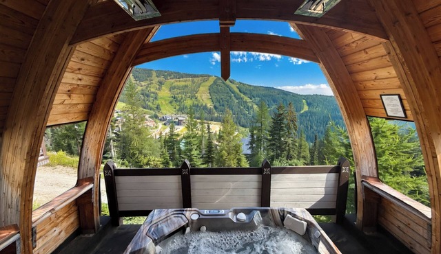 Ski-In/Ski-Out Schweitzer Chalet + Private Hot Tub - Guest Favorite
