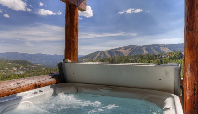 Ski-in/Ski-out w/Private Hot Tub in Moonlight Basin - Saddle Ridge - Black Bear Chalet