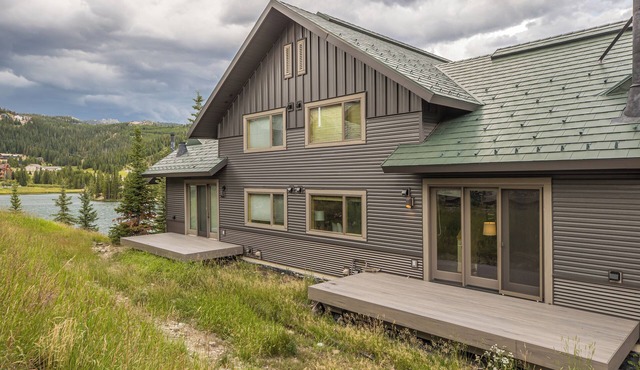 Ski In/Ski Out, Wood Burning Fireplace, Great Location