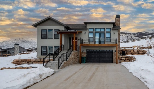 Sky’s Edge B7 | Near Powder Mtn |Hot Tub & 2 LR’s