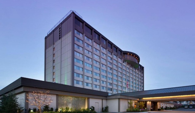 Skybridge Seattle Airport Hotel