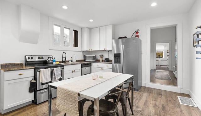 SLC Downtown Home*2Bed*Free Parking*Google Fiber