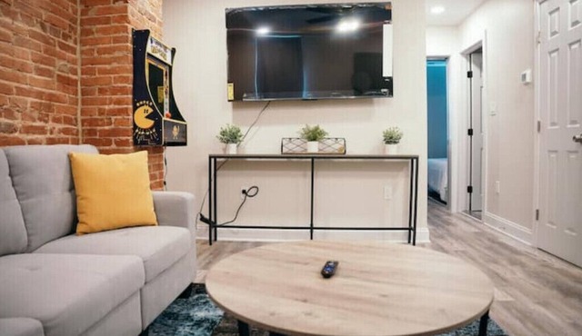 Sleek and Cozy Micro Fells Point Residence! in Baltimore