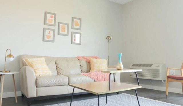 Sleepover: Tranquil 1BD/1BA - Downtown Des Moines