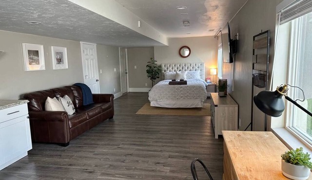 Sleepy Ridge Studio, Self Check-in, Free Parking