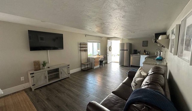 Sleepy Ridge Studio, Self Check-in, Free Parking