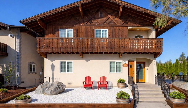 Snowcreek Luxury Family Retreat -4 Suites Together