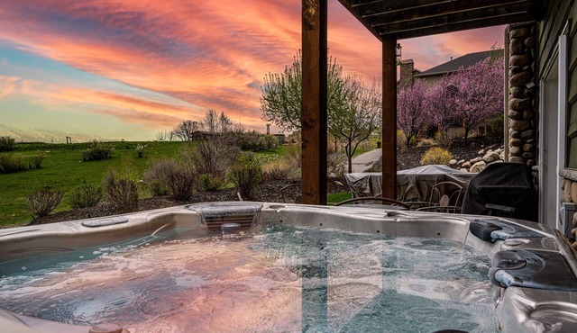 Snowcrest C304|Ski Getaway |Hot Tub & Theater Room