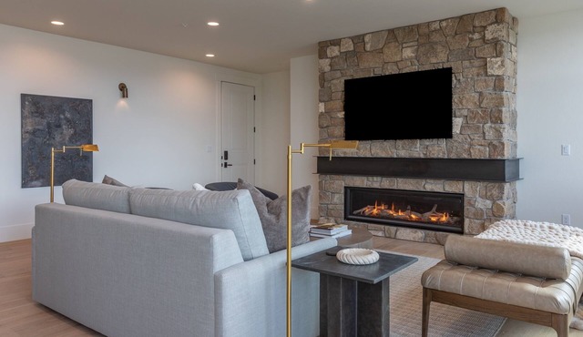 South Teton 2S | Modern Mountain Luxury Retreat