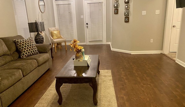 Southaven, MS Home - Minutes from Memphis - Close to local shopping and eateries
