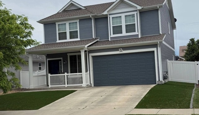 Spacious 3-bed, 2.5-bath home. including washer, dryer, office and patio grill.