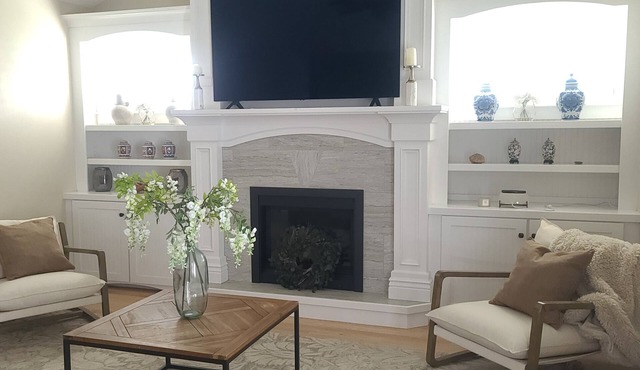 Spacious 5-bedroom house in charming Pocatello with WiFi, AC