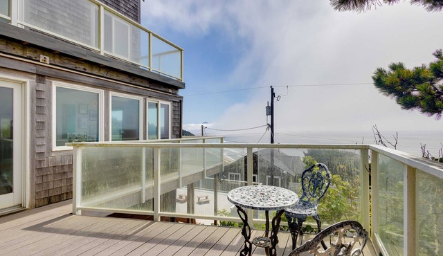 Spacious dog friendly home with ocean views sauna wood stove and WIFI