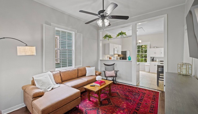 Spacious Home in Downtown; Mardi Gras; Sleeps 8
