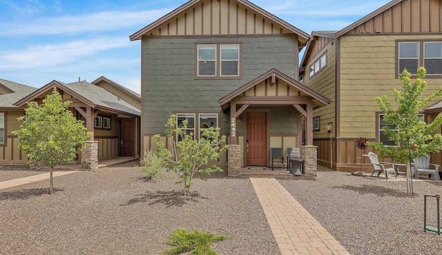 Spacious Pine Retreat with Fire Pit