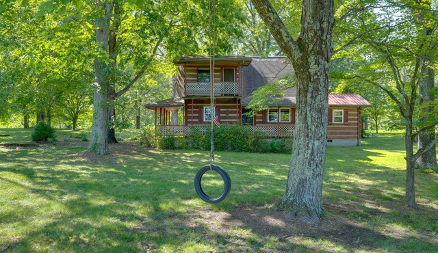 Spacious Yard + Fire Pit: Afton Family Cabin!