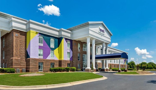 Spark by Hilton Tuscumbia Muscle Shoals