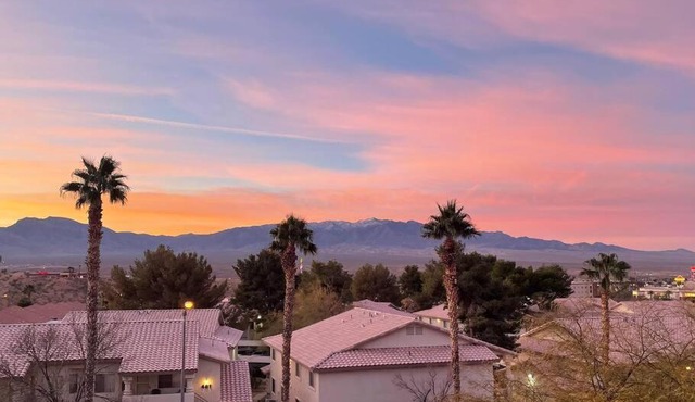 Spectacular Mountain Views at Hawk Ridge