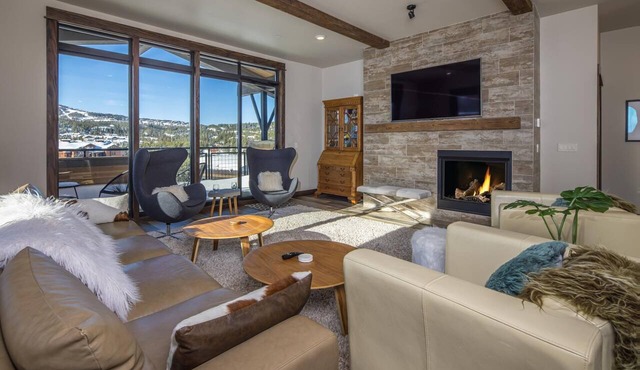 Spend Summer in Big Sky! Condo with Lone Peak Views