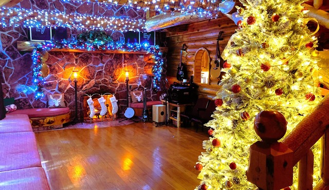 Splinter Shack Ski Lodge in beautiful Ogden UT! Snowbasin only 20 mins away!