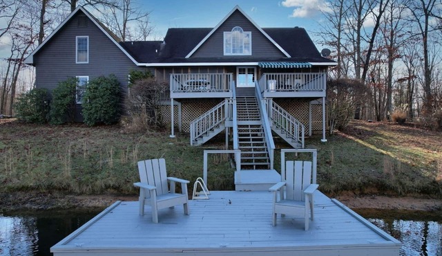 Spring Sewanee Lakehouse