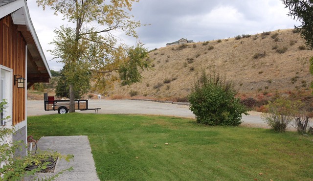 Stay in the Middle of the Tadasana Vineyard Estate in Manson, WA.