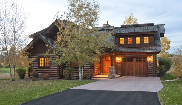 Steelhead Log Cabin in Teton Springs, Victor ID w/A/C, Targhee Forest Access