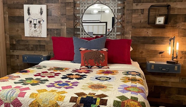 Studio Cabin on the River With Kitchenette sleeps 2.